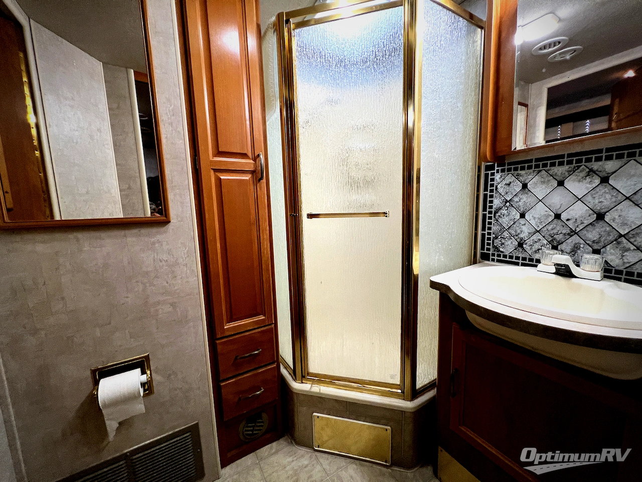 2006 Fleetwood Tioga 31M Photo 24