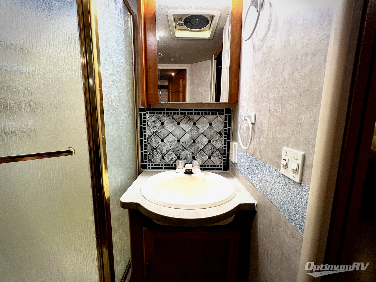2006 Fleetwood Tioga 31M Photo 25