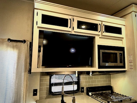 2025 Palomino Puma Destination 429LFT RV Photo 3