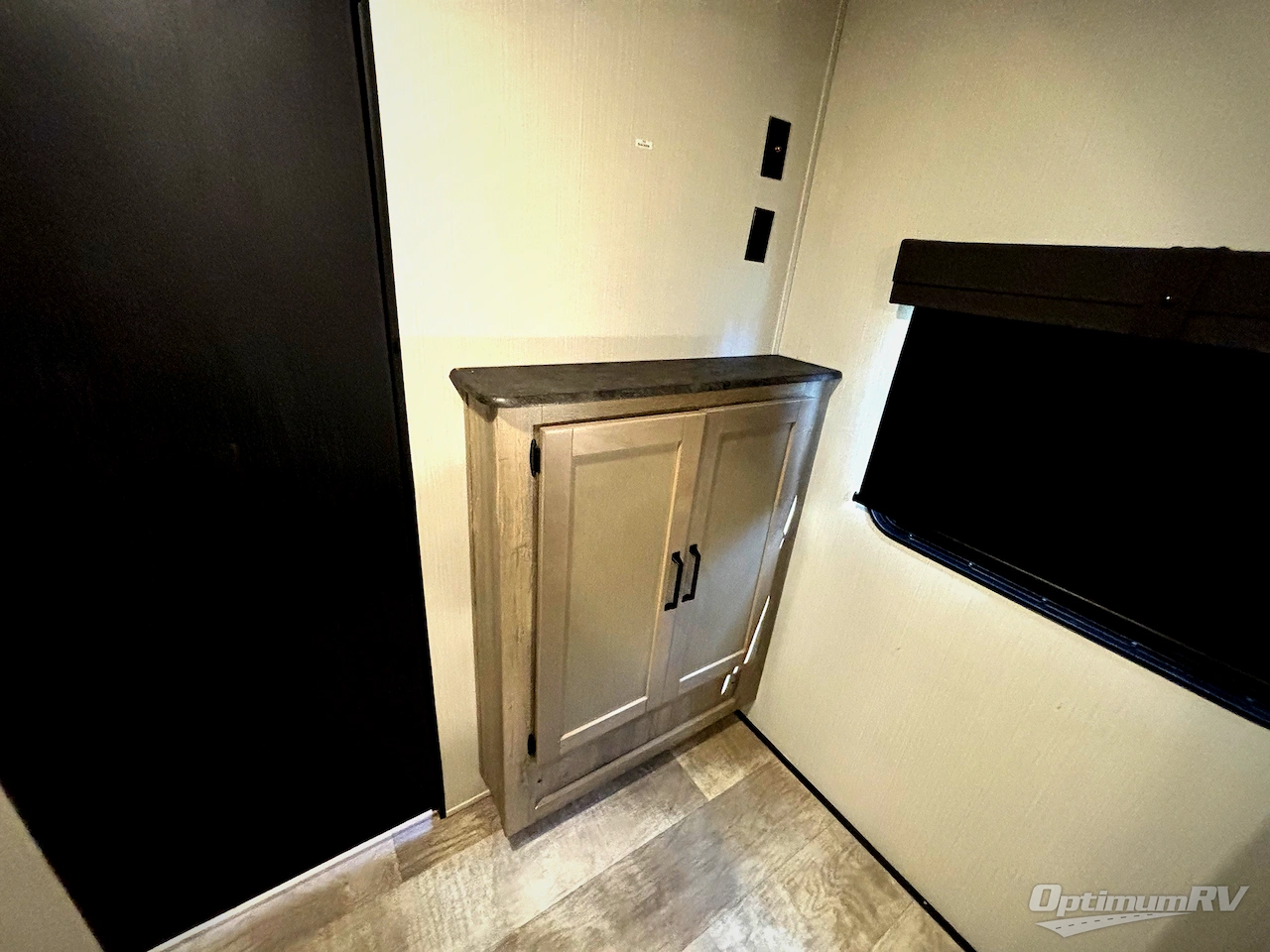 2025 Palomino Puma Destination 429LFT Photo 27