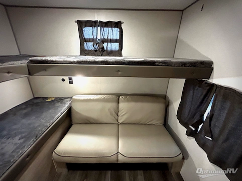 2024 Coachmen Catalina Legacy Edition 293QBCK RV Photo 4