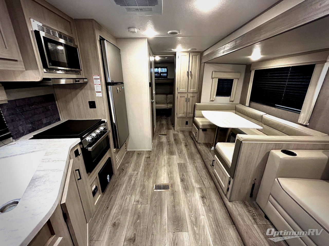 2024 Coachmen Catalina Legacy Edition 293QBCK Photo 3