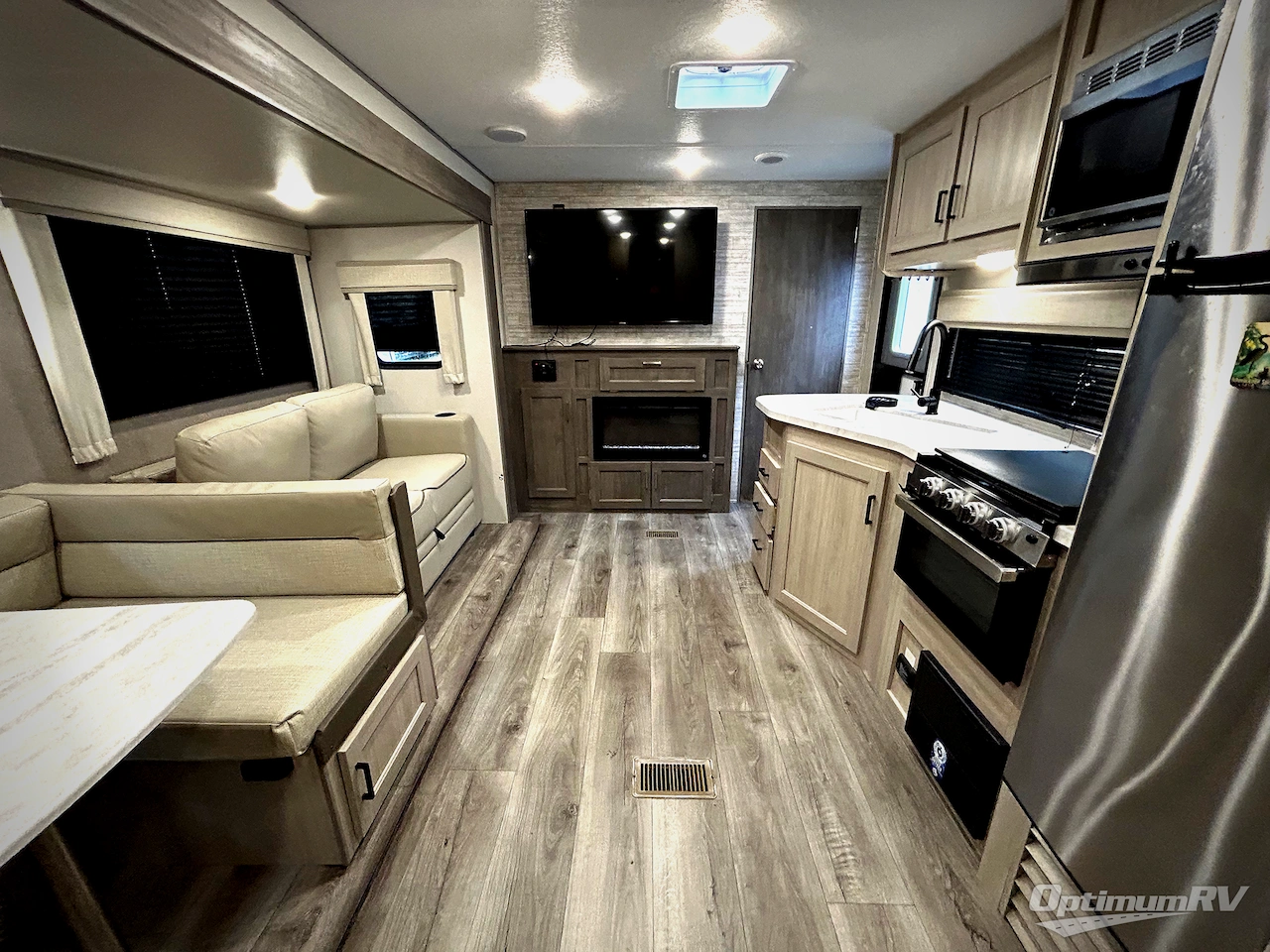 2024 Coachmen Catalina Legacy Edition 293QBCK Photo 4