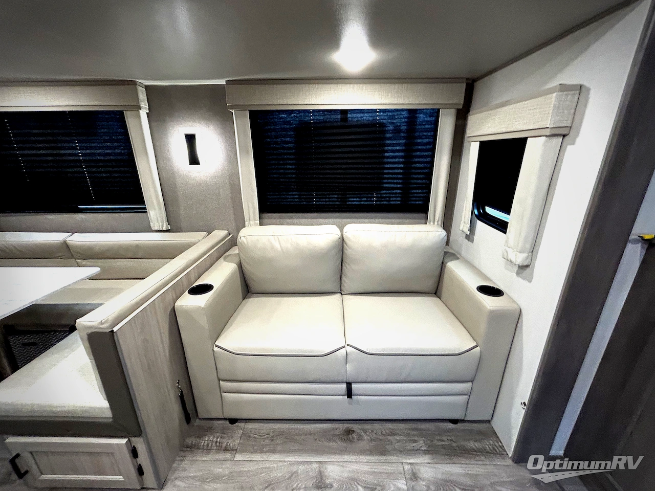 2024 Coachmen Catalina Legacy Edition 293QBCK Photo 9
