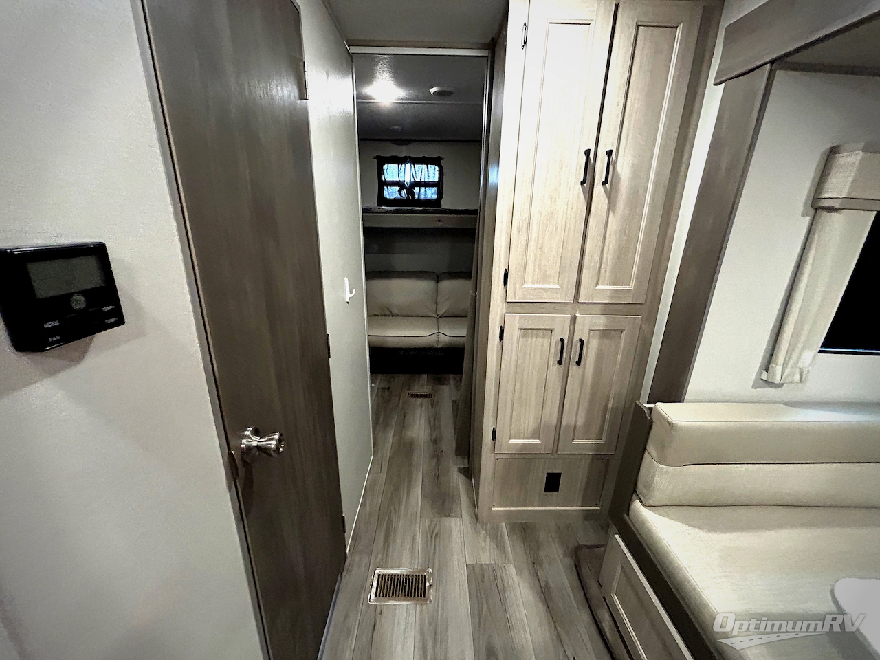 2024 Coachmen Catalina Legacy Edition 293QBCK Photo 11