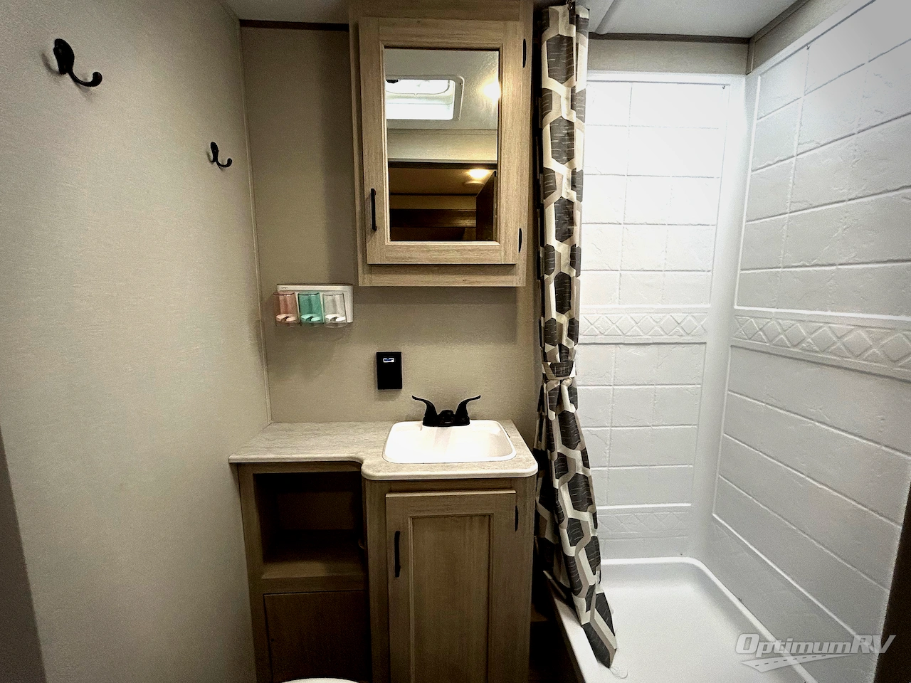 2024 Coachmen Catalina Legacy Edition 293QBCK Photo 12