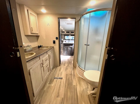 2021 Keystone Sprinter Limited 330KBS RV Photo 4