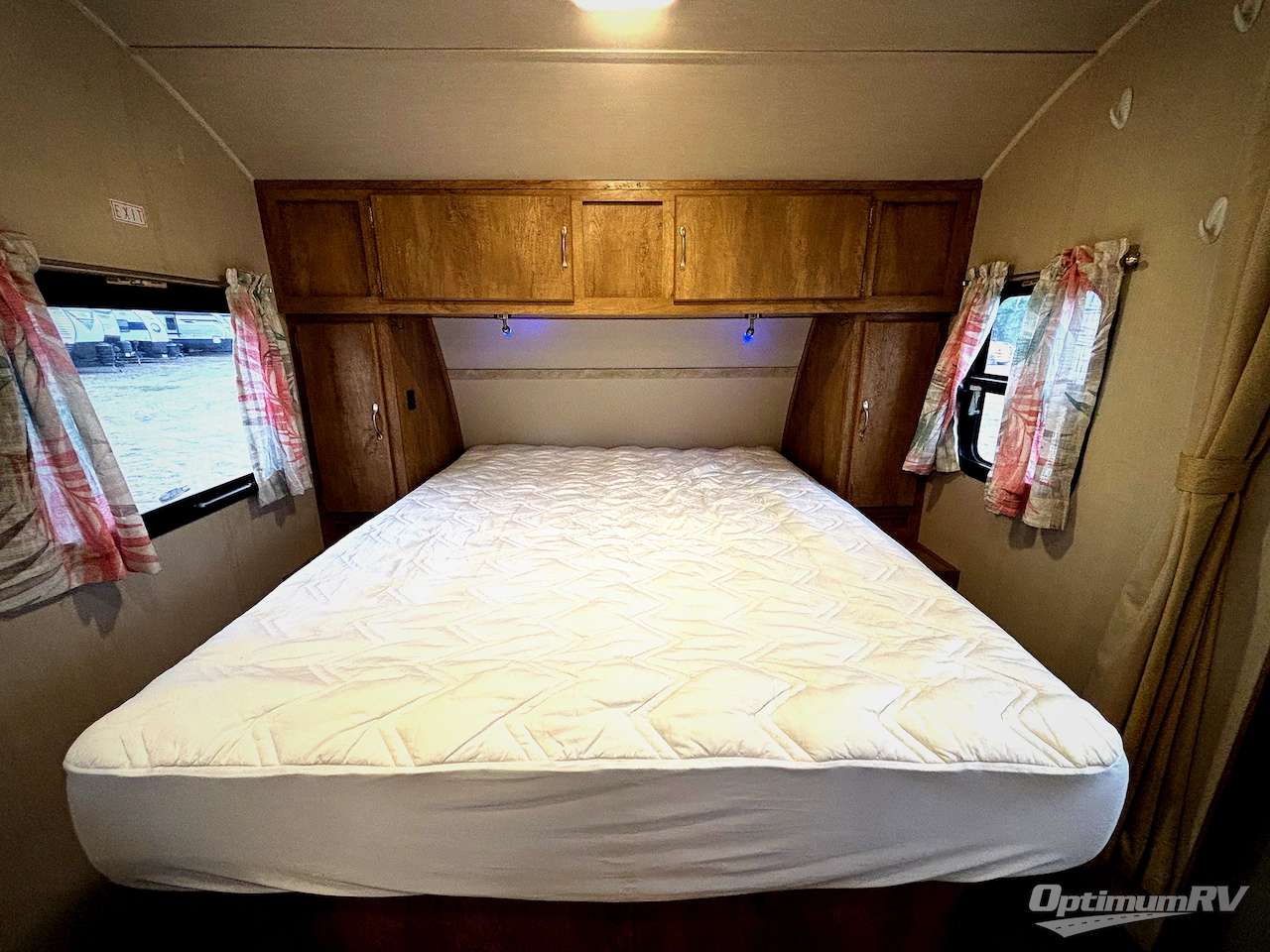 2016 Gulf Stream Vintage Cruiser 19RBS Photo 6