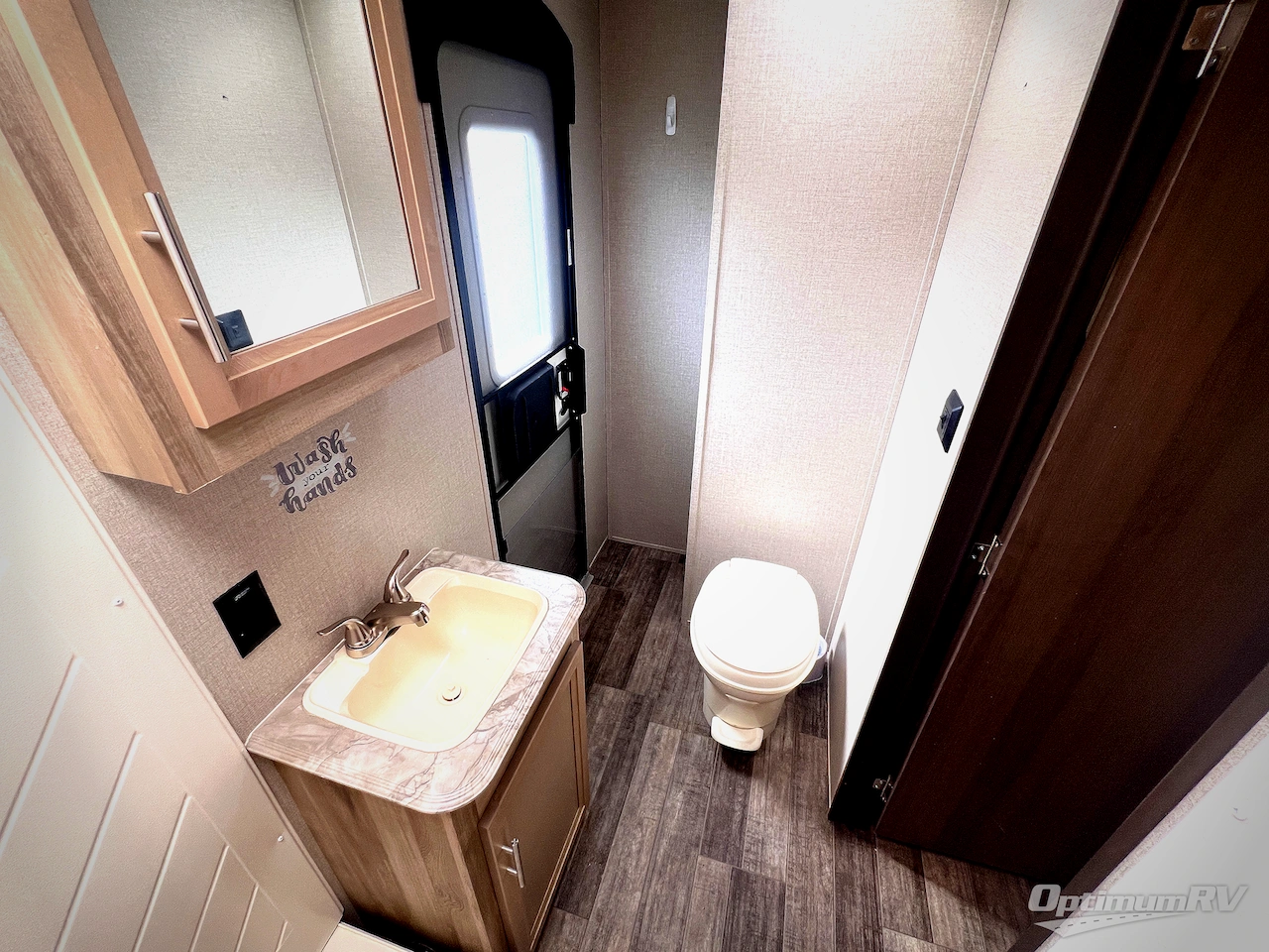 2021 Coachmen Catalina Legacy 323BHDSCK Photo 9