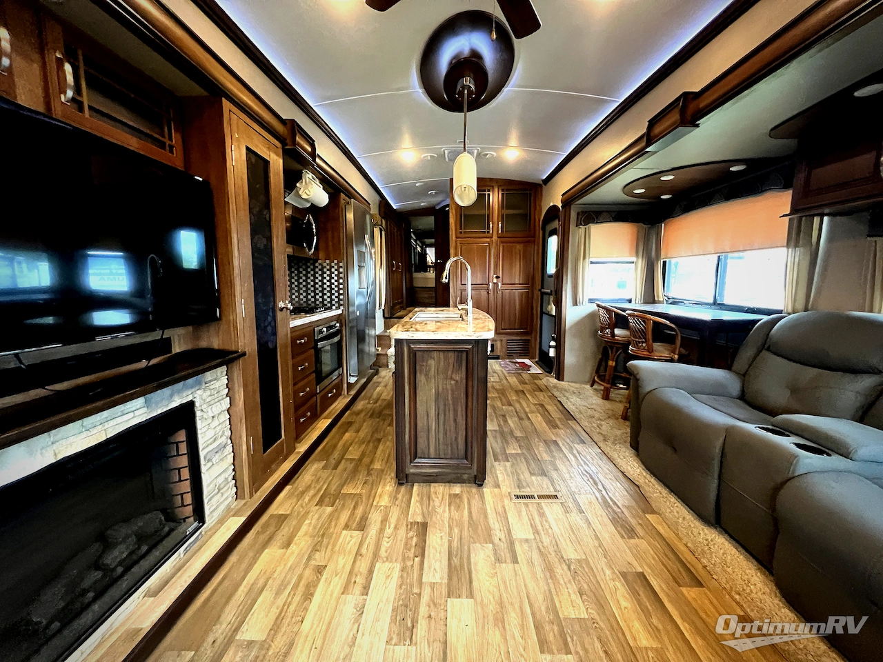 2017 Keystone Montana 3720RL Photo 5