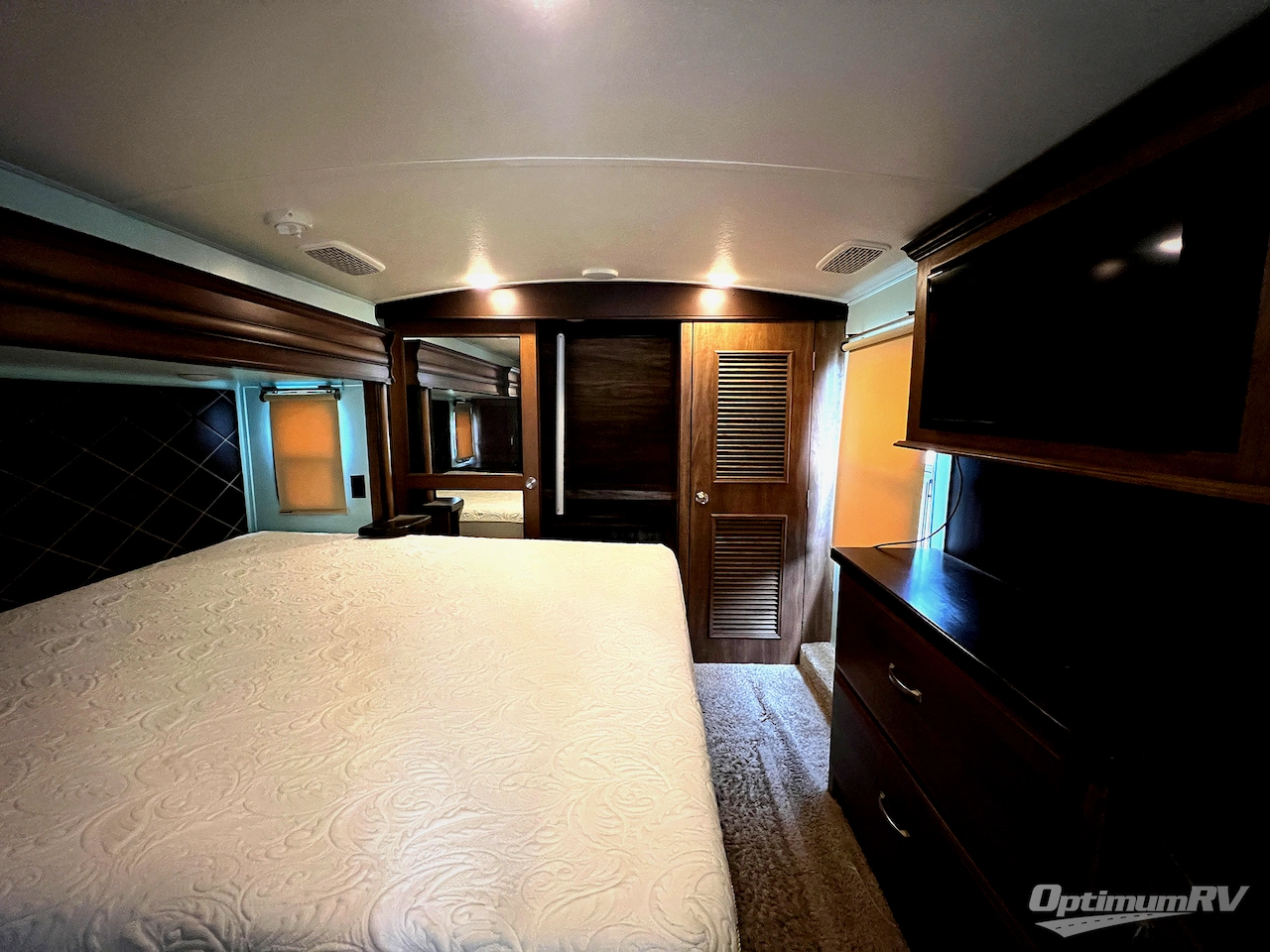 2017 Keystone Montana 3720RL Photo 16