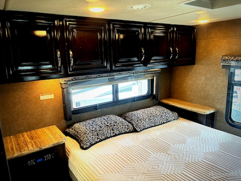 2017 Thor Quantum LF31 RV Photo 4