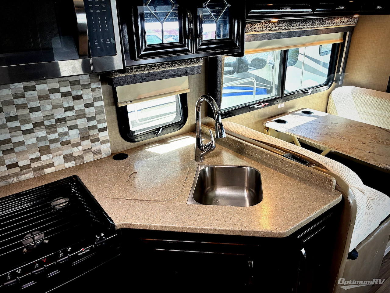 2017 Thor Quantum LF31 Photo 6