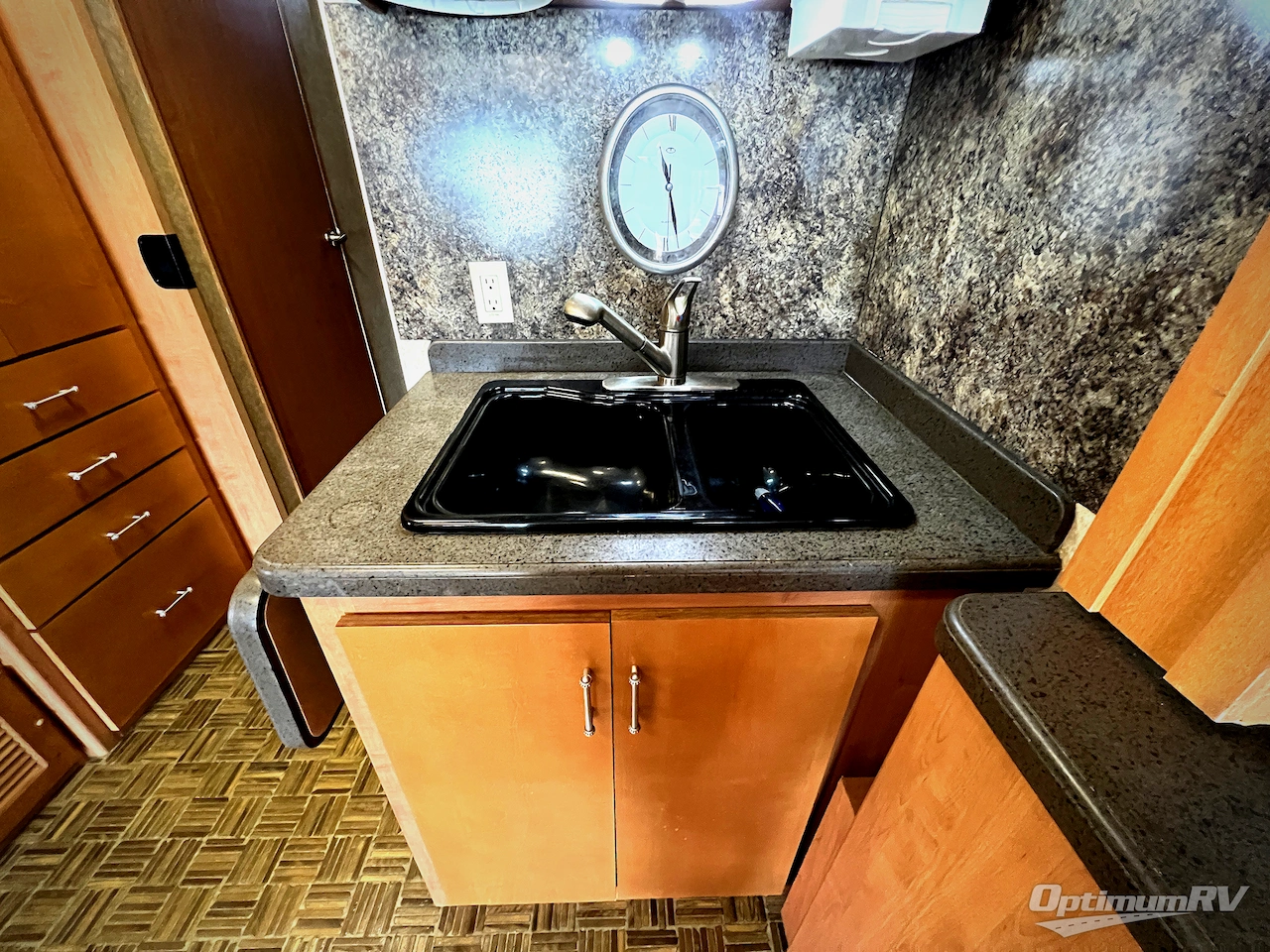 2009 Four Winds Magellan 36R Photo 10