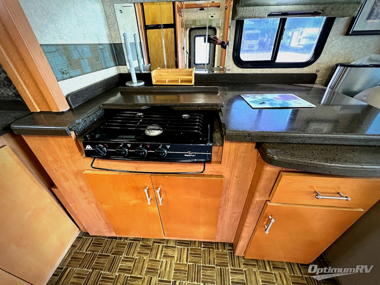 2009 Four Winds Magellan 36R Photo 11