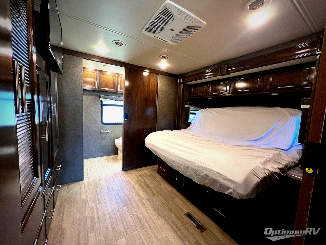 2020 Thor Challenger 37DS Photo 20
