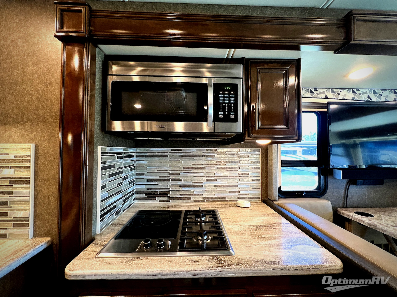 2020 Thor Challenger 37DS Photo 12