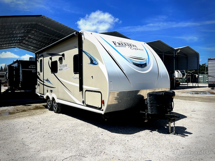 2019 Coachmen Freedom Express Ultra Lite 204RD RV Photo 1