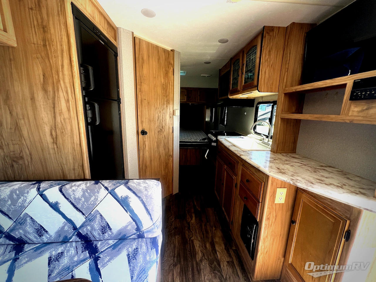 2019 Coachmen Freedom Express Ultra Lite 204RD Photo 4
