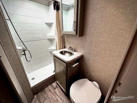 2024 Thor Four Winds 22E RV Photo 3