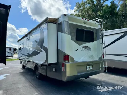 2009 Thor Daybreak 3370 RV Photo 2