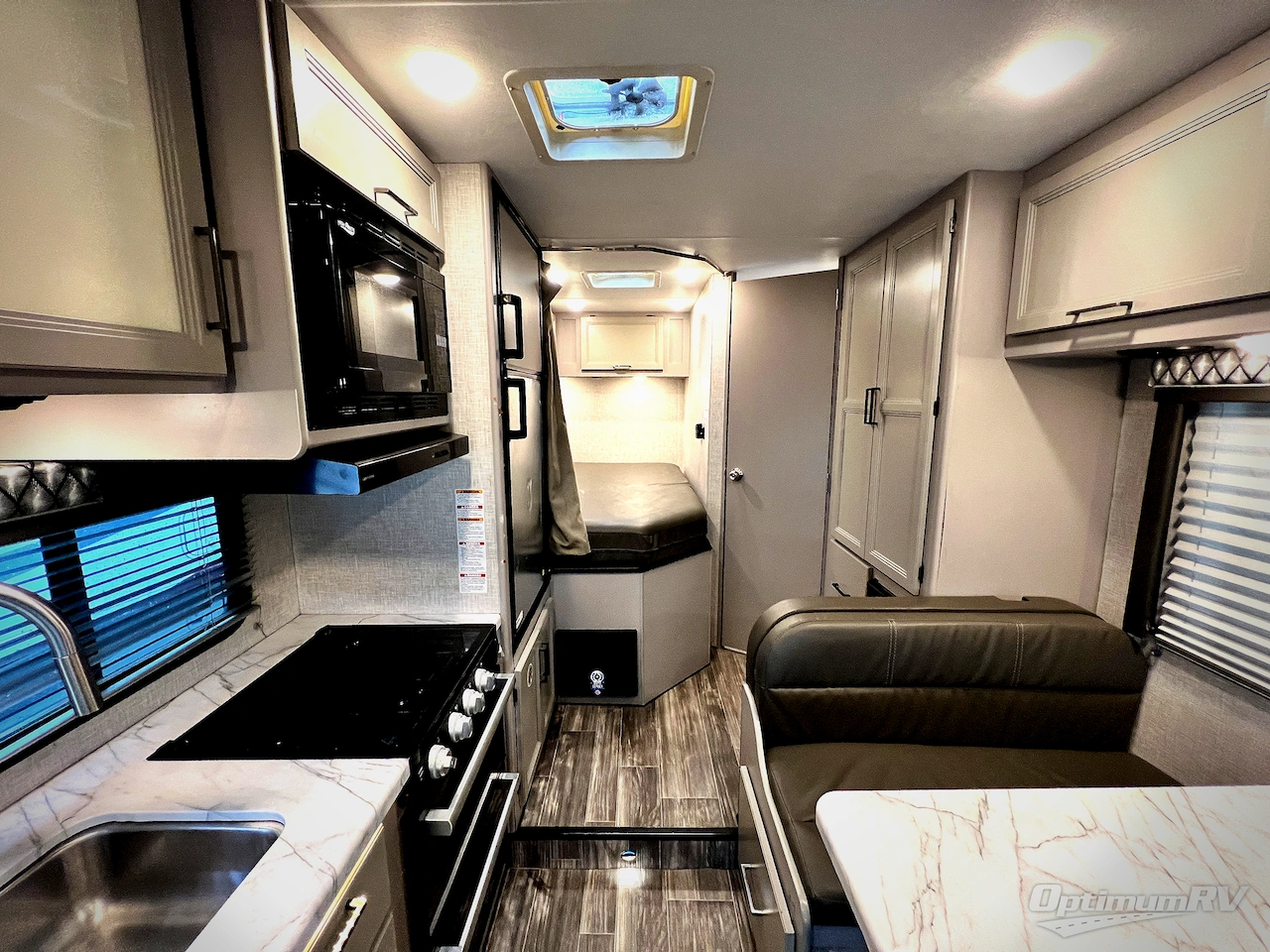 2024 Thor Four Winds 22E Photo 2