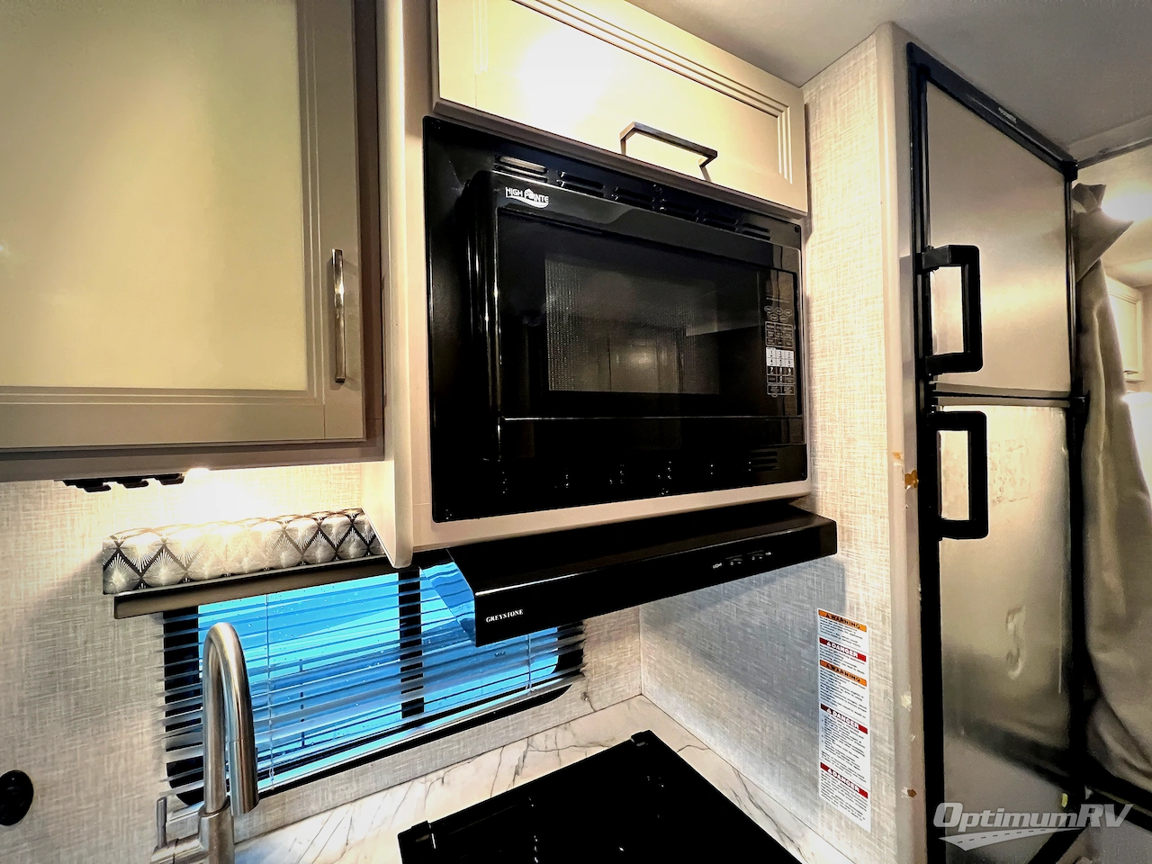 2024 Thor Four Winds 22E Photo 10