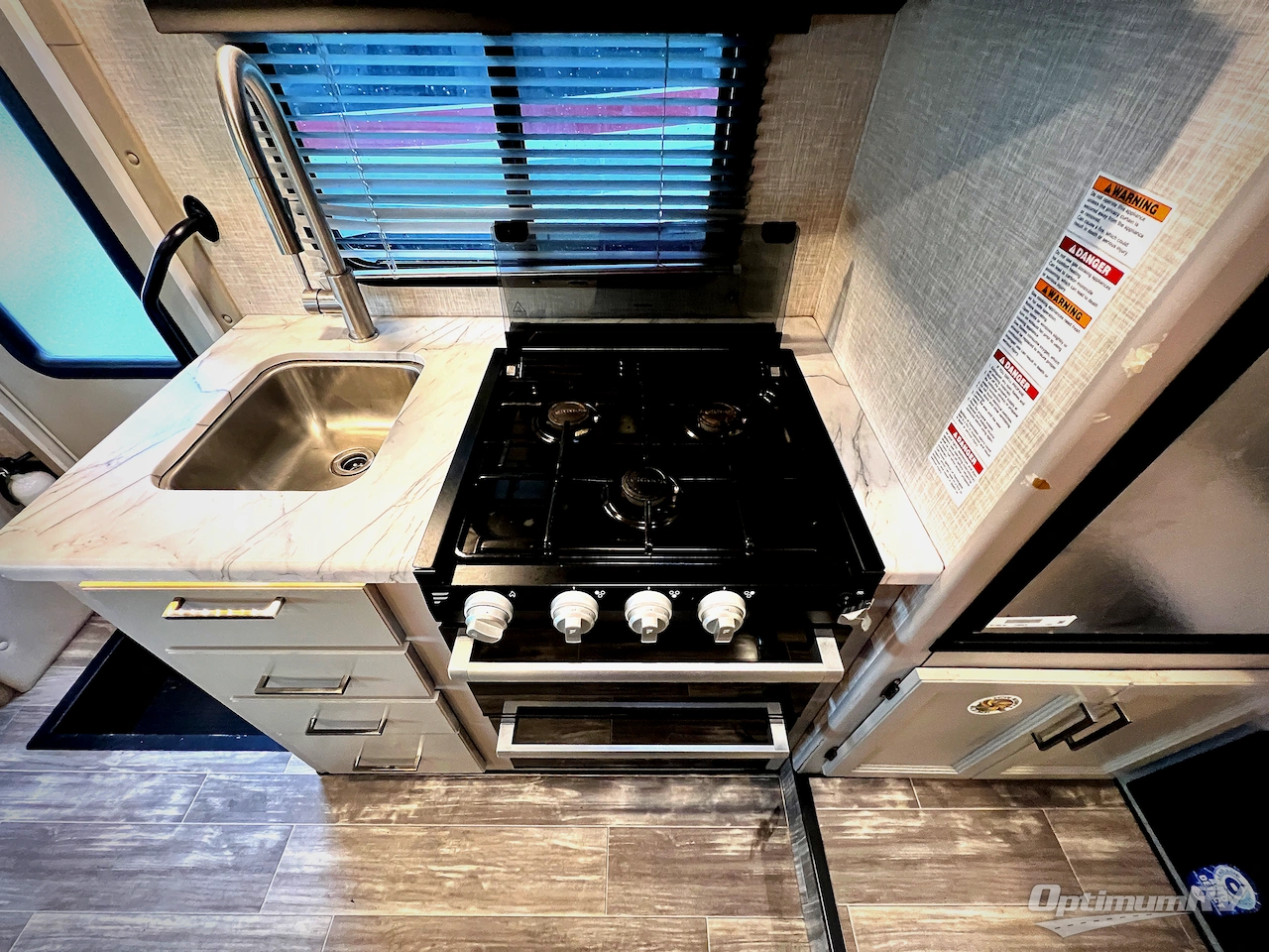 2024 Thor Four Winds 22E Photo 11