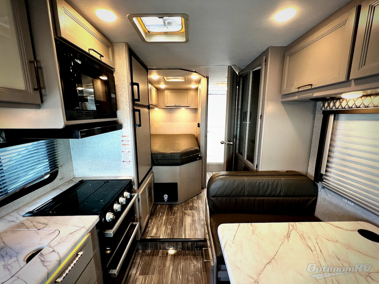 2024 Thor Four Winds 22E Photo 4