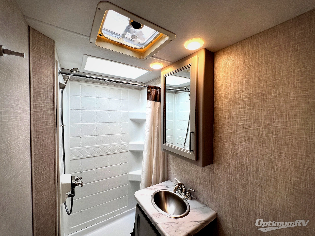 2024 Thor Four Winds 22E Photo 16