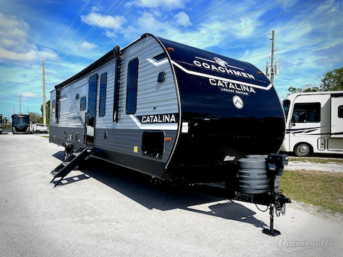 Used 2025 Coachmen Catalina Legacy Edition 343BHTS Featured Photo