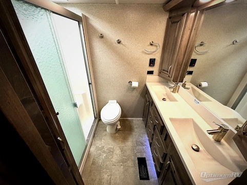 2020 Forest River Cedar Creek Champagne Edition 38EL RV Photo 4