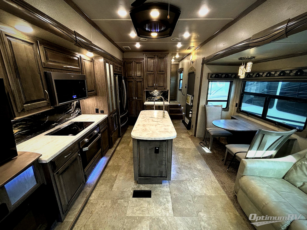 2020 Forest River Cedar Creek Champagne Edition 38EL Photo 5