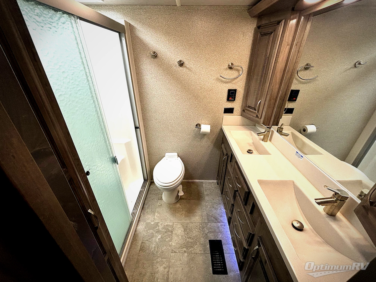 2020 Forest River Cedar Creek Champagne Edition 38EL Photo 13