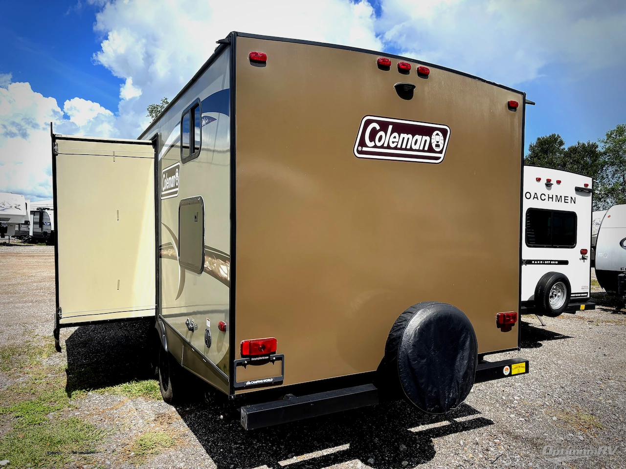 2018 Dutchmen Coleman Light LX 2155BH Photo 3