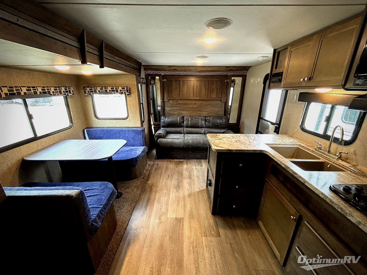 2018 Dutchmen Coleman Light LX 2155BH Photo 5