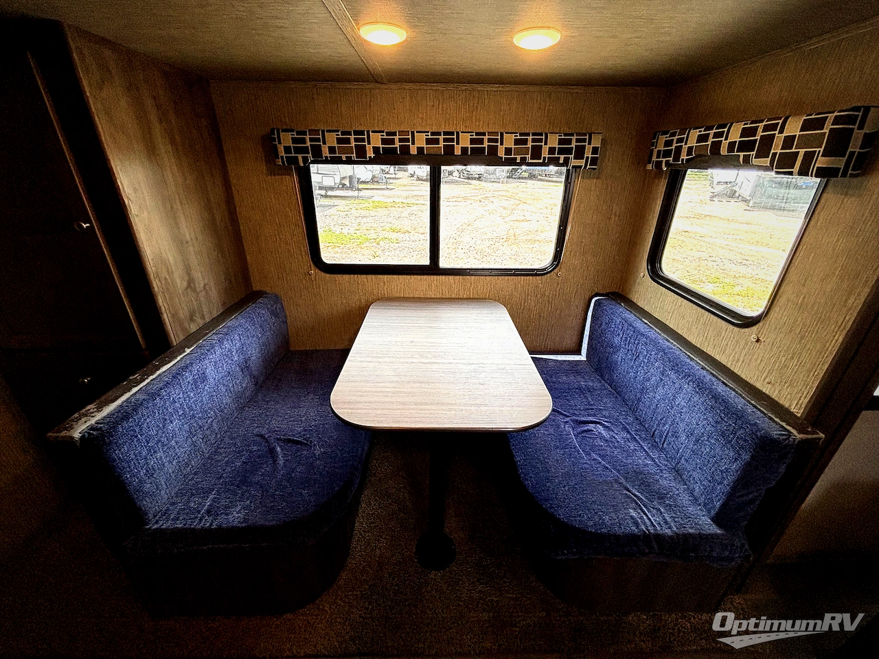 2018 Dutchmen Coleman Light LX 2155BH Photo 7