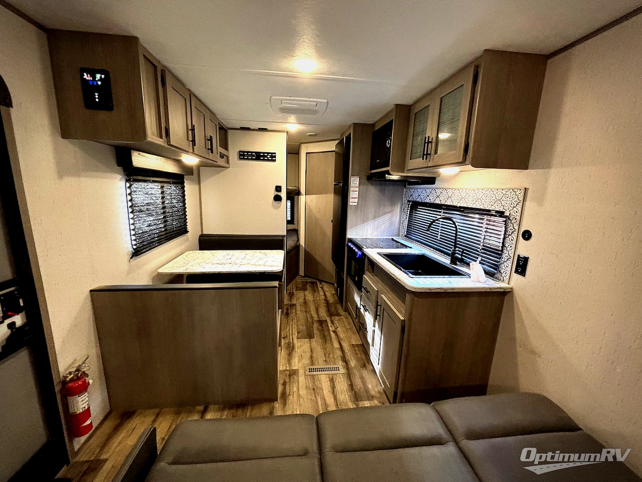 2023 Dutchmen Coleman Lantern LT Series 274BH Photo 5