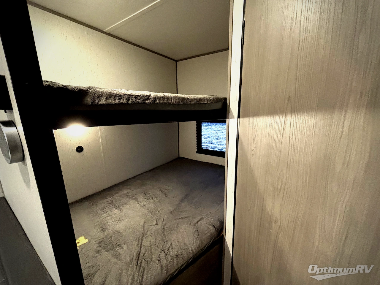 2023 Dutchmen Coleman Lantern LT Series 274BH Photo 11