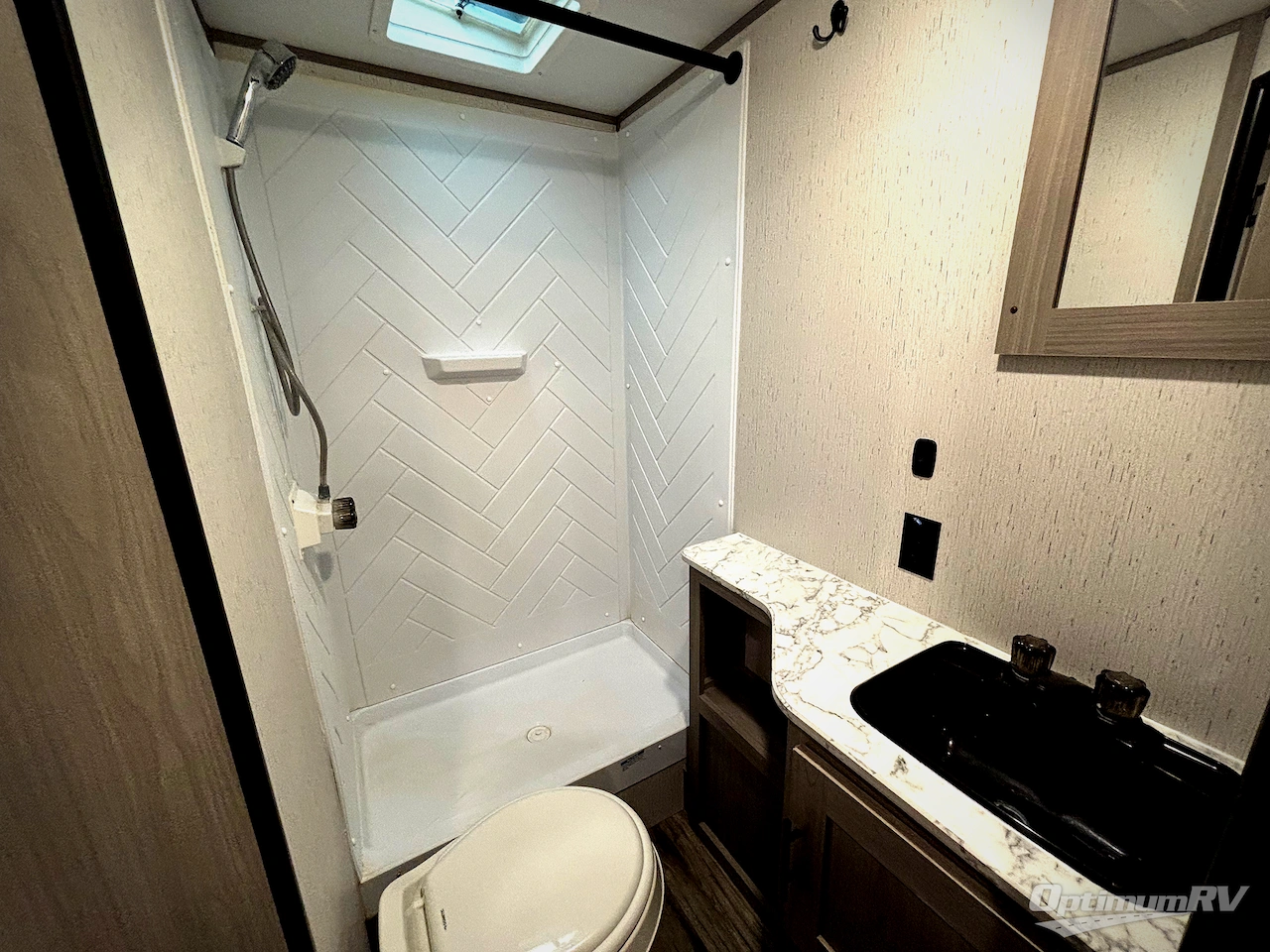 2023 Dutchmen Coleman Lantern LT Series 274BH Photo 12