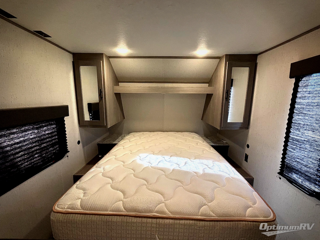 2023 Dutchmen Coleman Lantern LT Series 274BH Photo 14