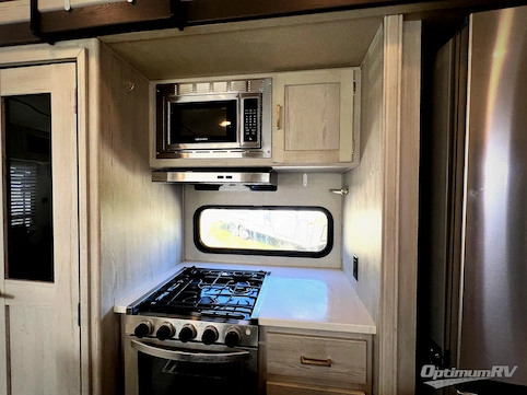 2021 Keystone Sprinter Limited 3160RLS RV Photo 3