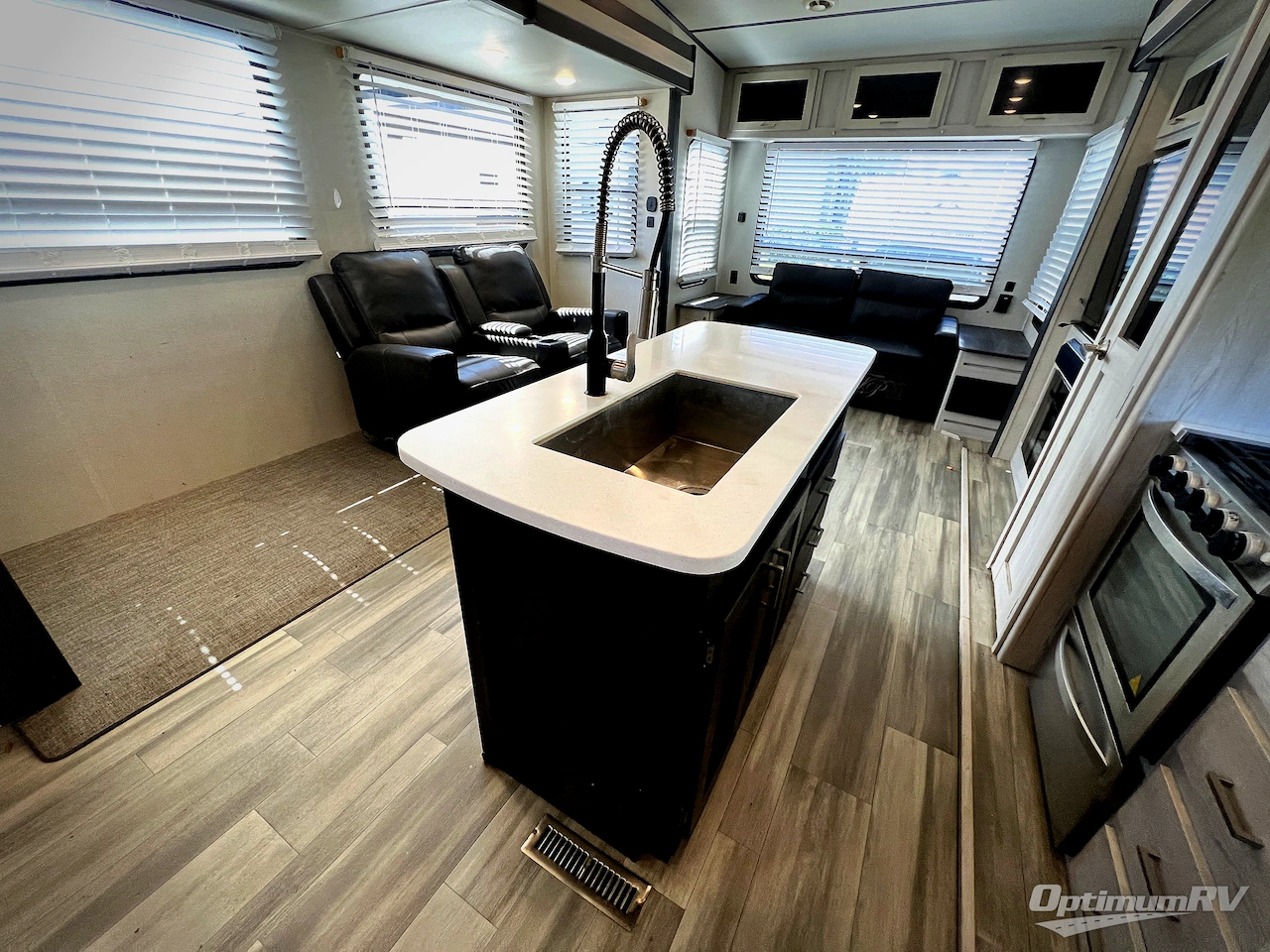 2021 Keystone Sprinter Limited 3160RLS Photo 11