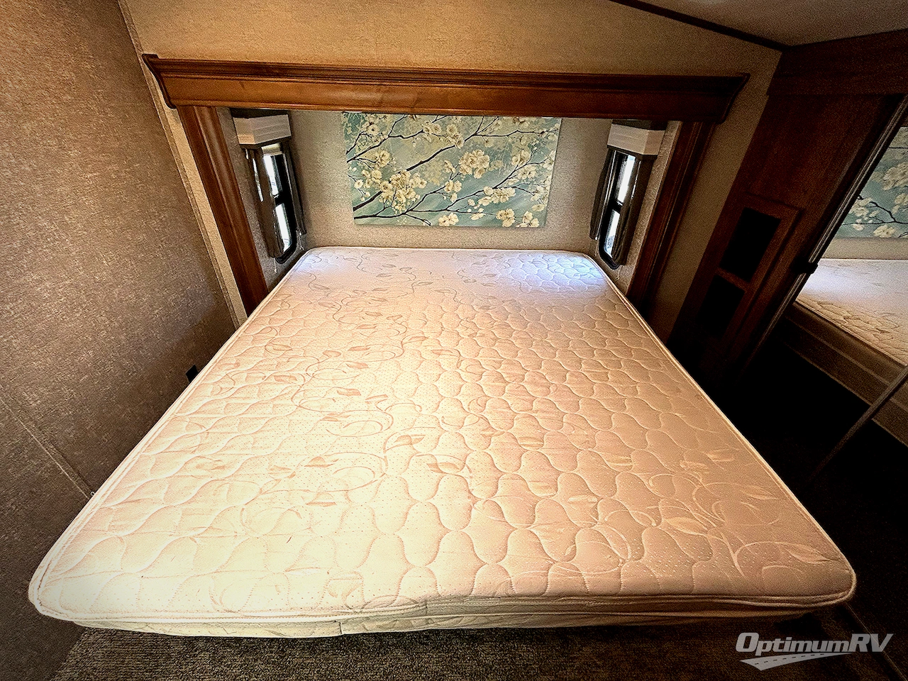 2017 Heartland Sundance 3280RES Photo 9