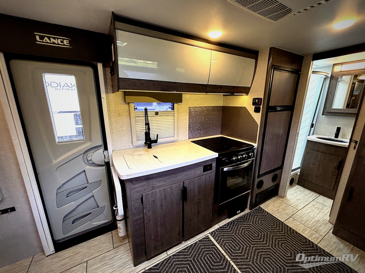 2022 Lance Lance Travel Trailers 1985 Photo 9