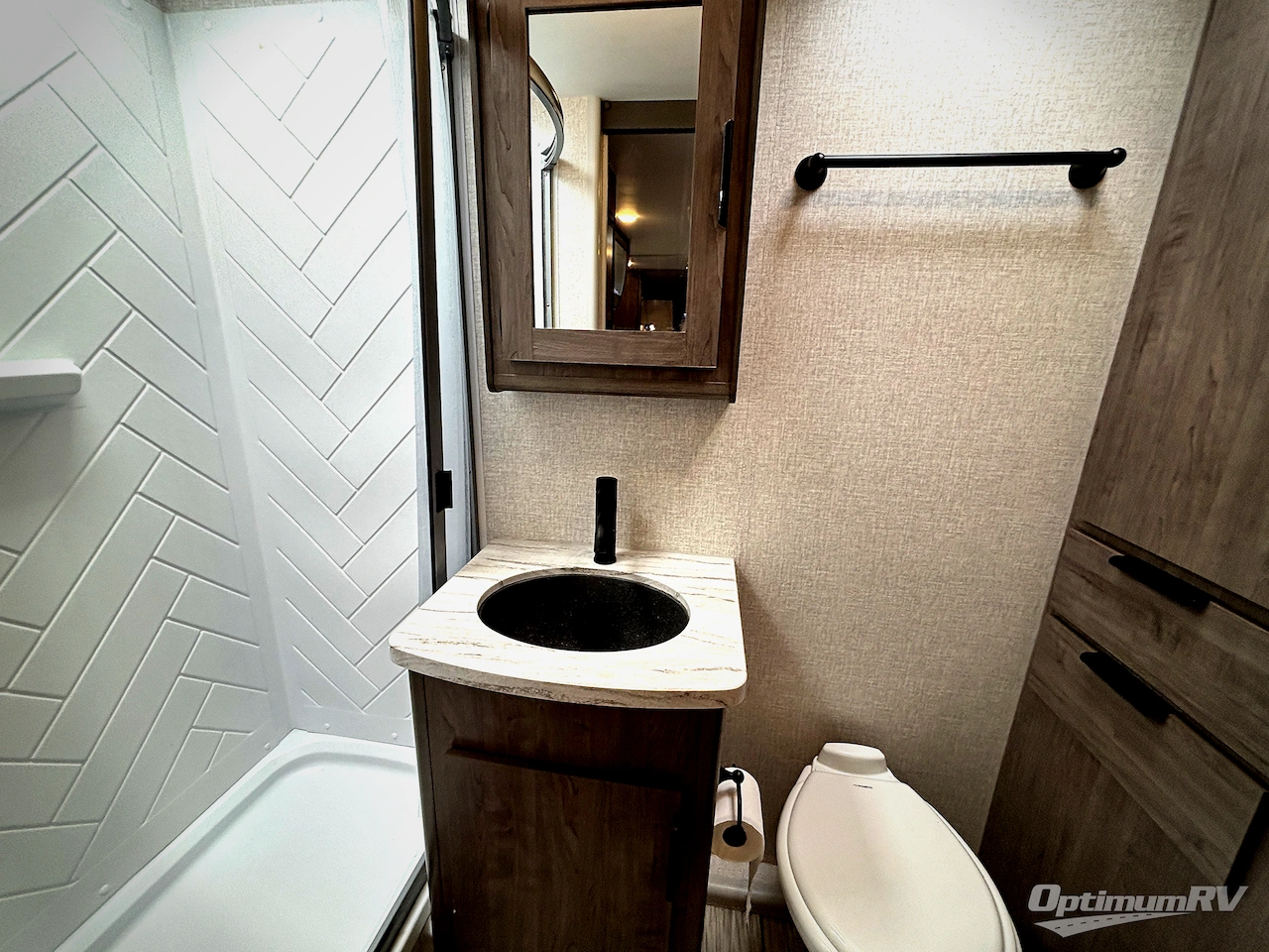 2022 Lance Lance Travel Trailers 1985 Photo 12