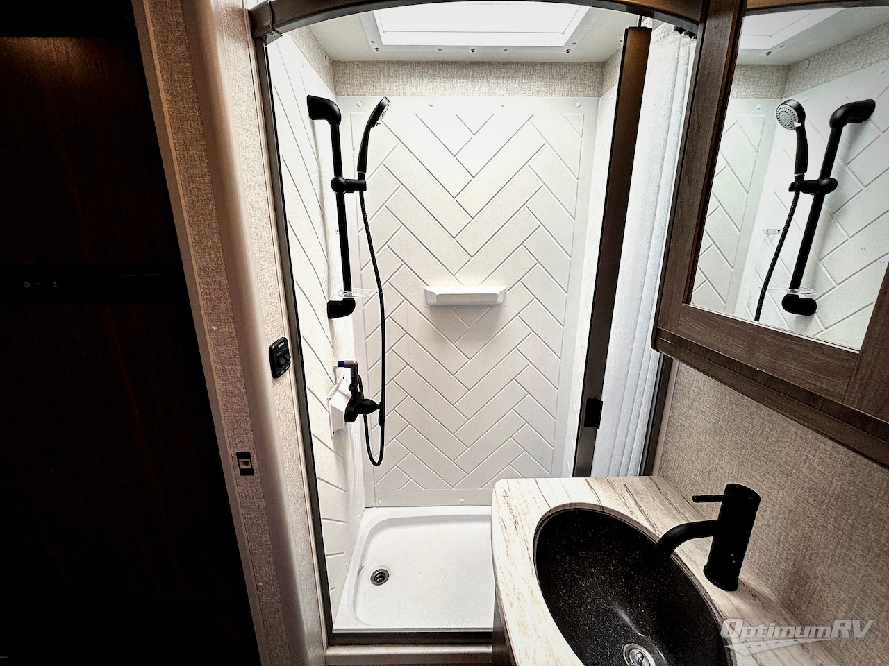 2022 Lance Lance Travel Trailers 1985 Photo 13