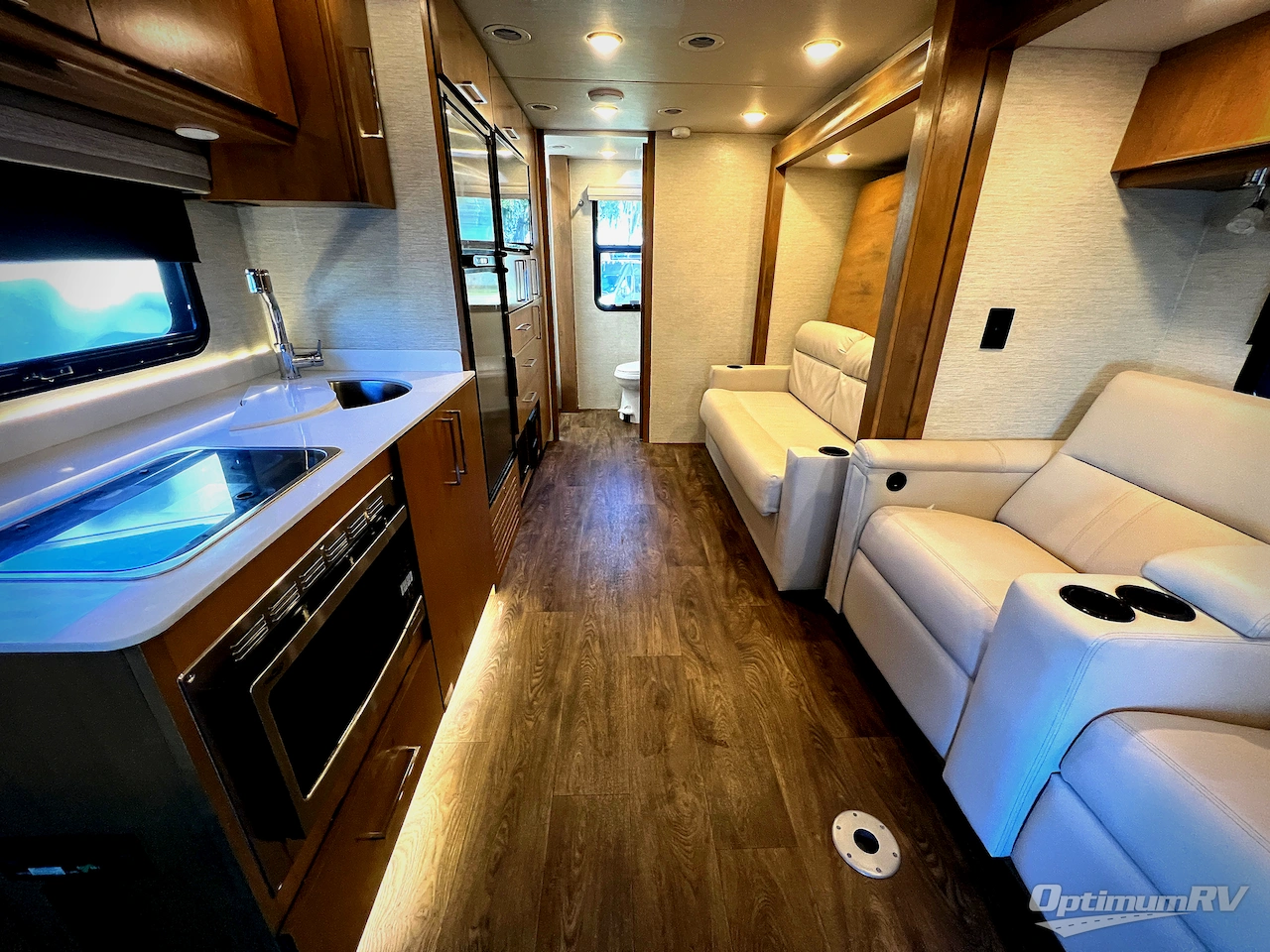 2020 Tiffin Wayfarer 25RW Photo 5