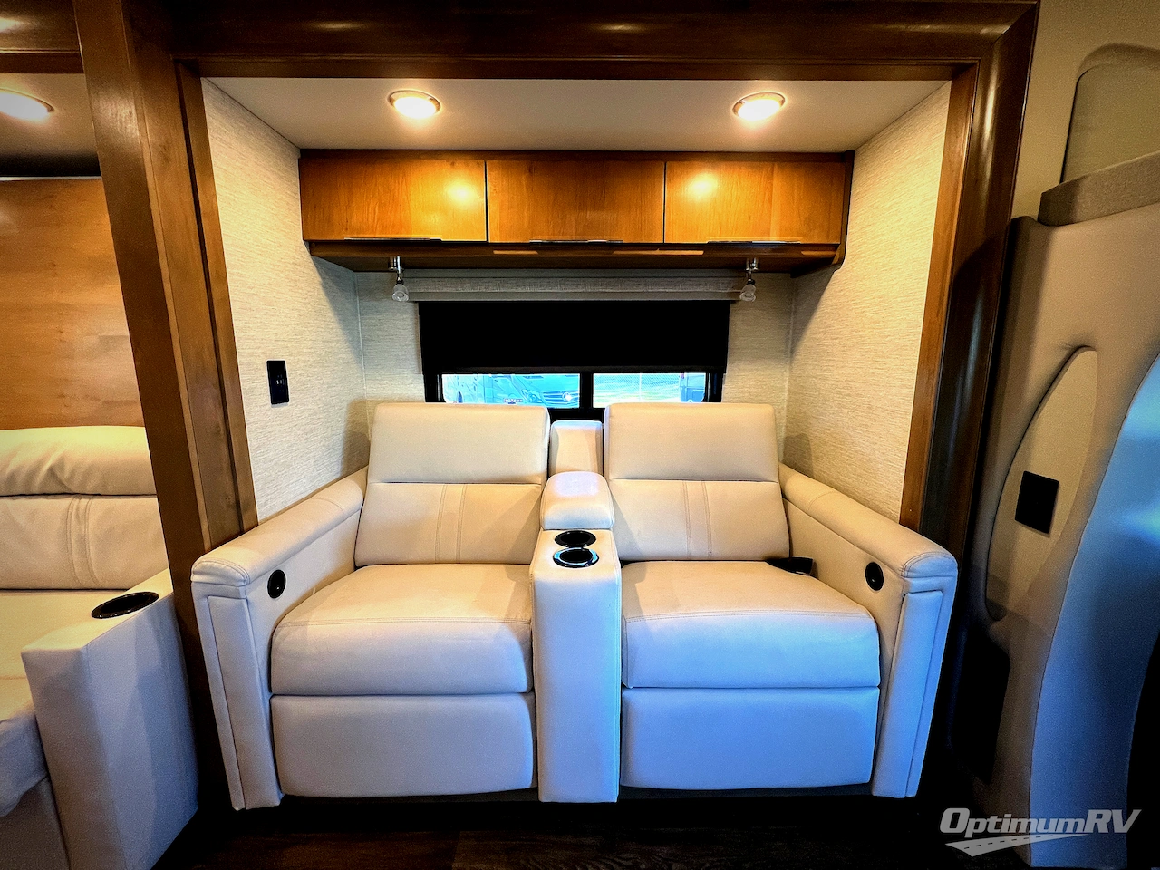 2020 Tiffin Wayfarer 25RW Photo 9