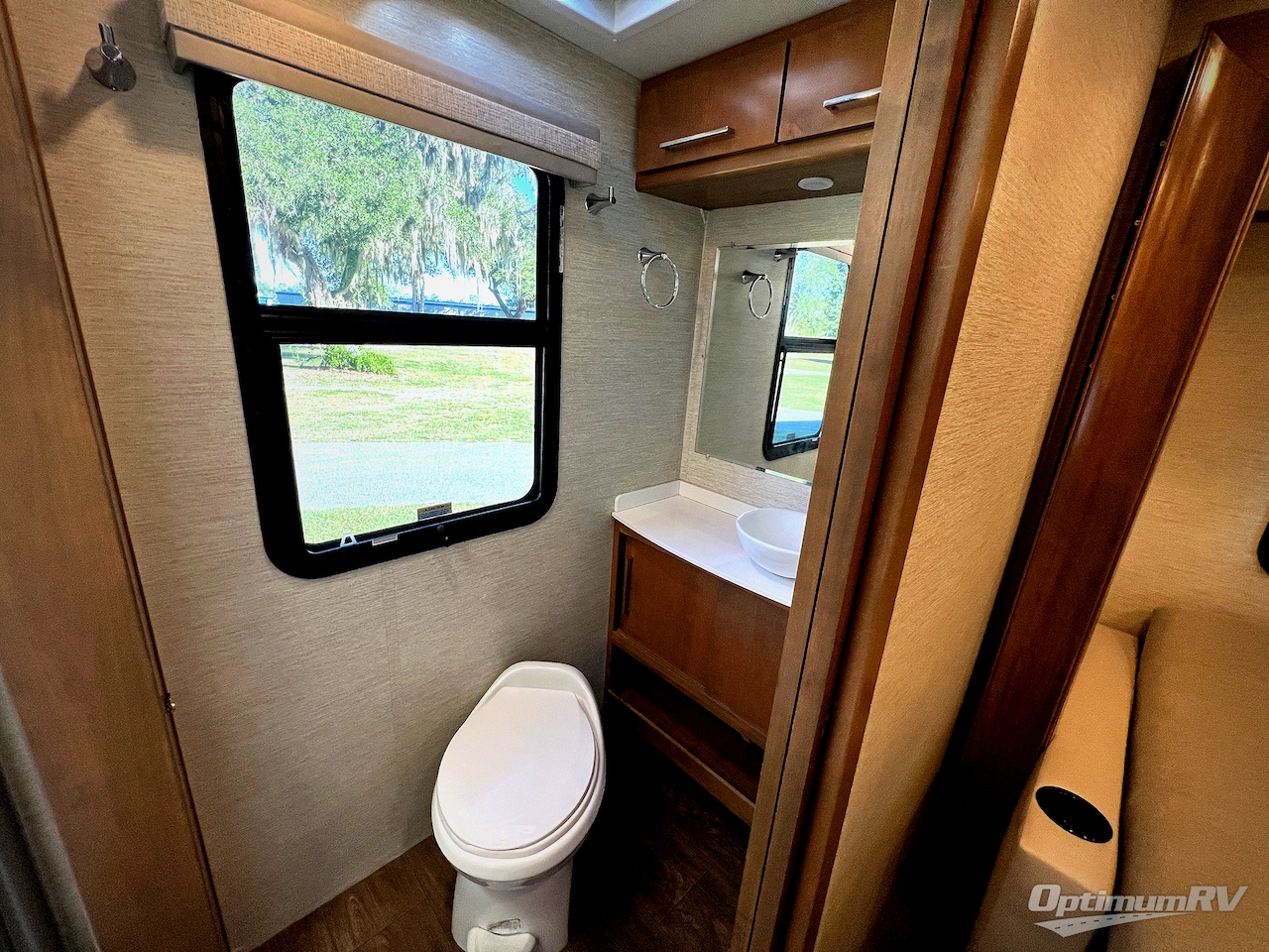 2020 Tiffin Wayfarer 25RW Photo 18